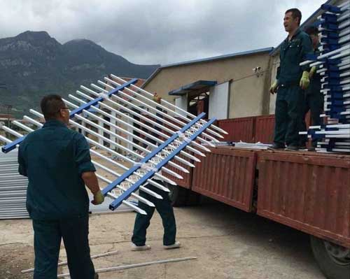 鋅鋼護欄裝車中 鋅鋼護欄裝車中